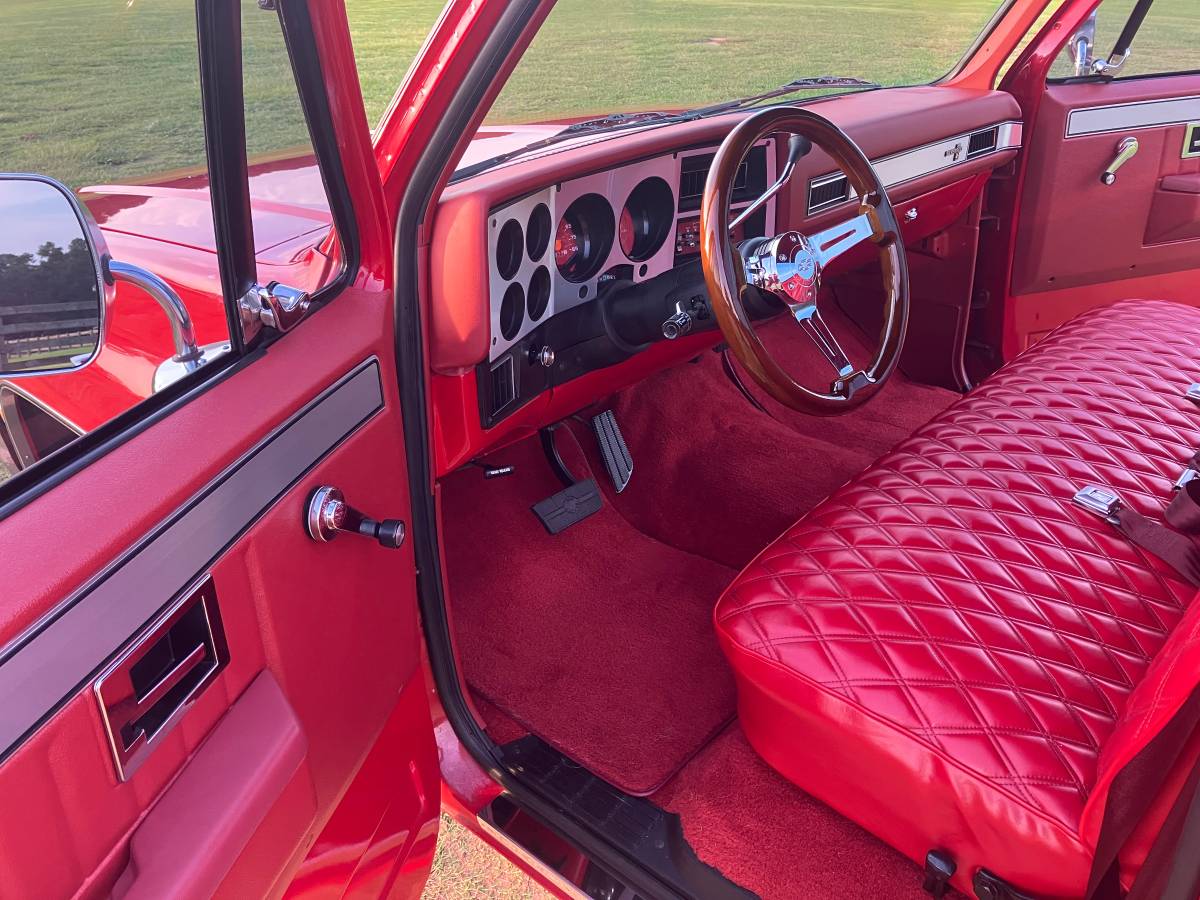Chevy-c10-truck-1987-red-14