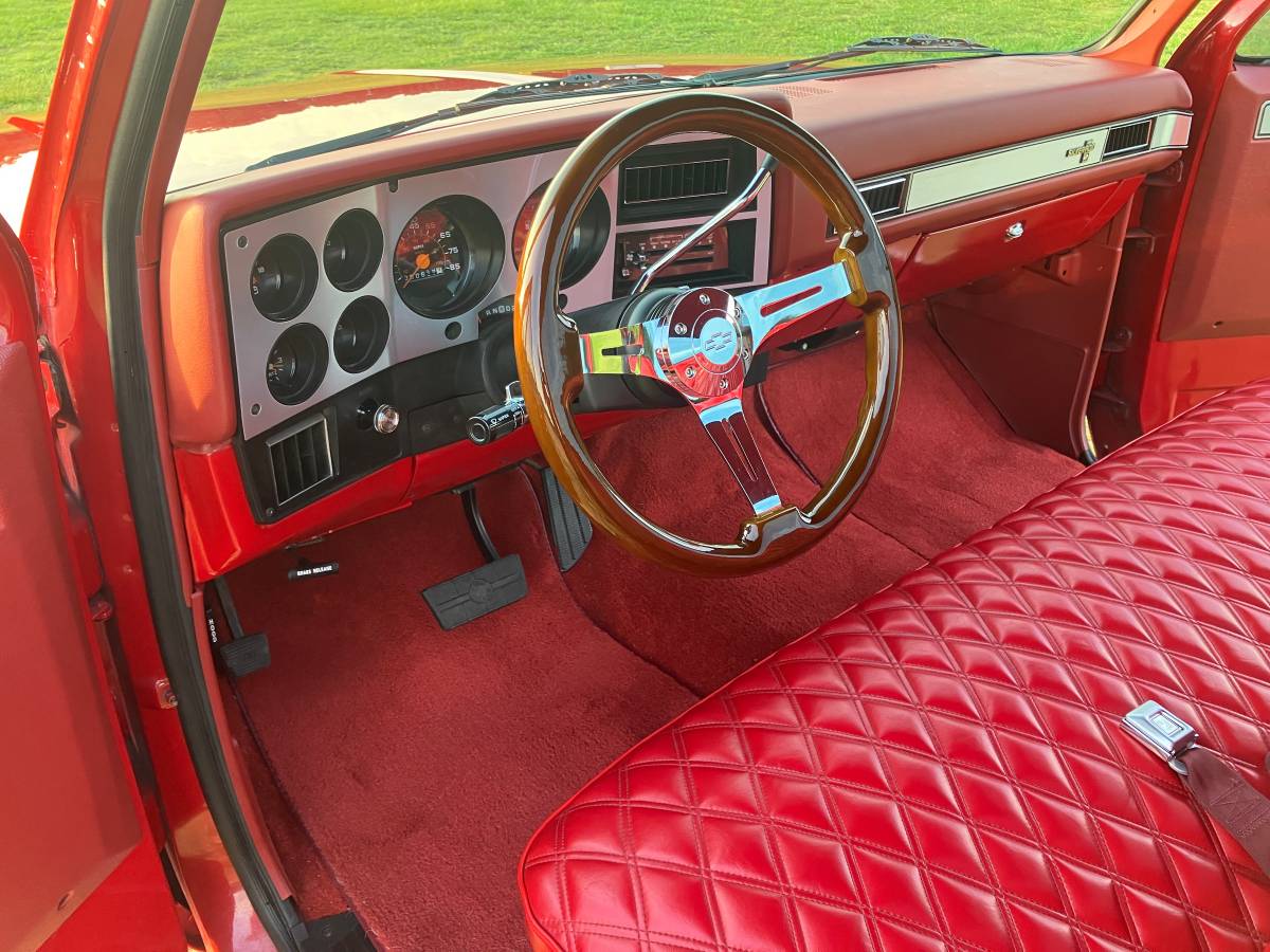 Chevy-c10-truck-1987-red-15