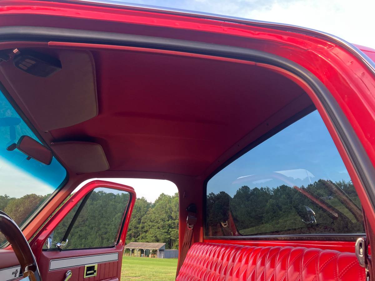 Chevy-c10-truck-1987-red-20