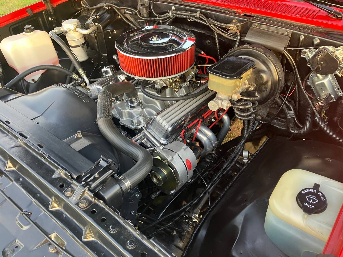Chevy-c10-truck-1987-red-23