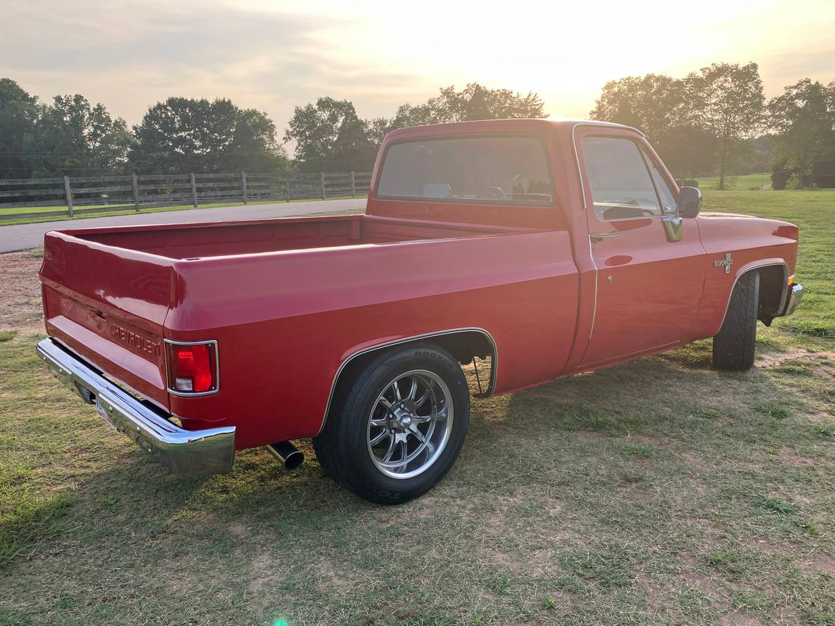 Chevy-c10-truck-1987-red-7