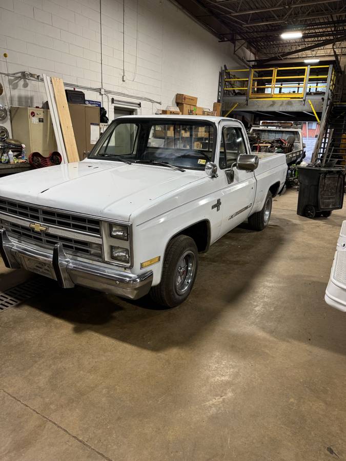 Chevy-c10-truck-1987-white-4