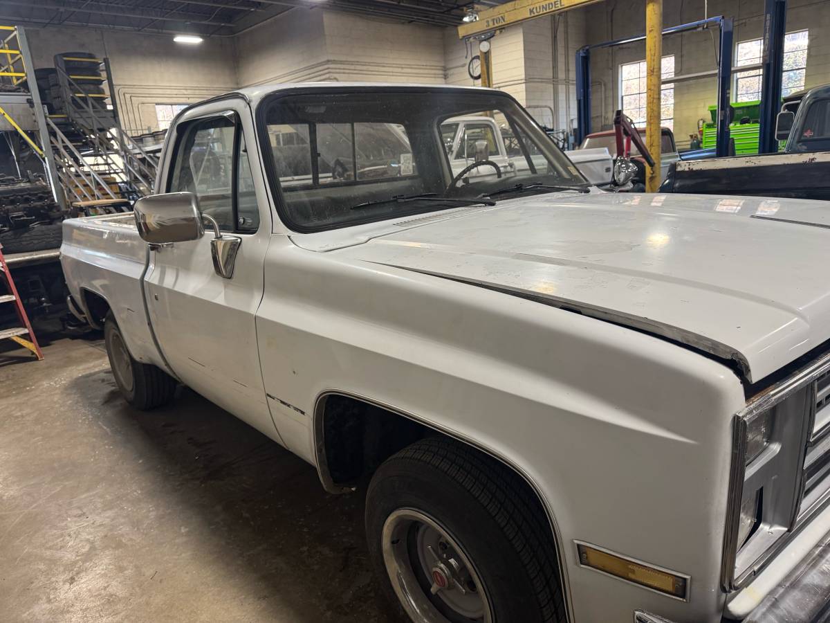 Chevy-c10-truck-1987-white-6