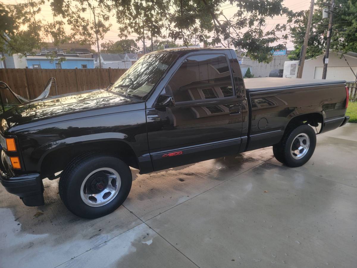 Chevy-c1500-1990-black-1