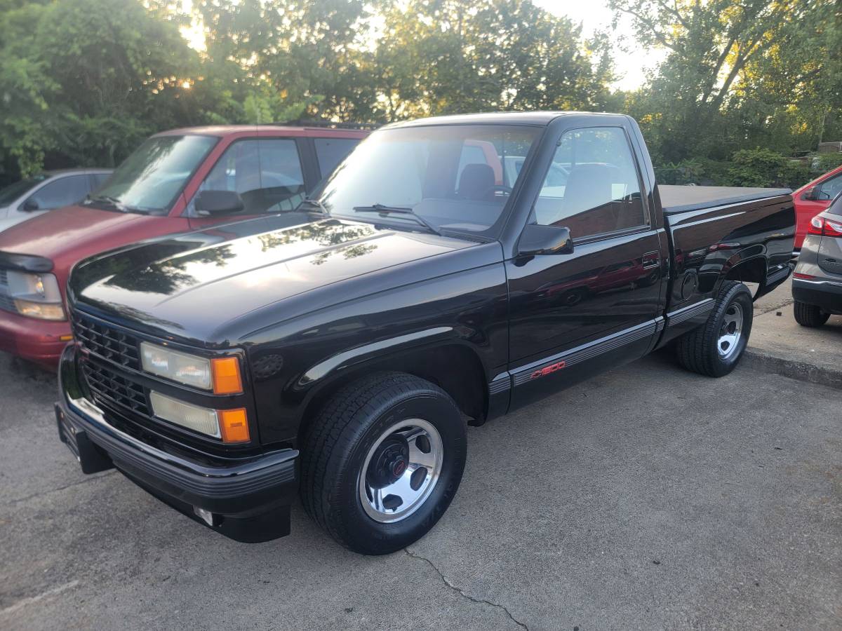 Chevy-c1500-1990-black-11