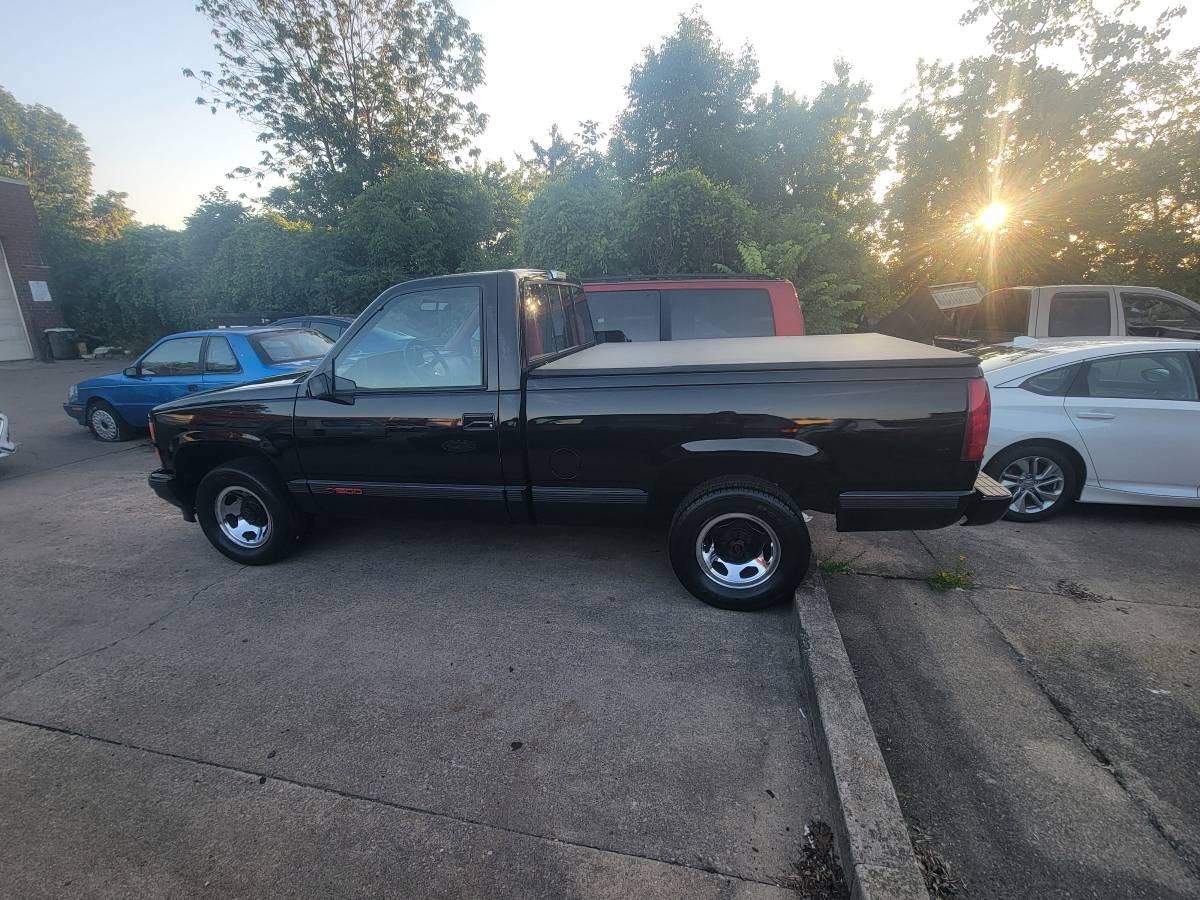 Chevy-c1500-1990-black-13
