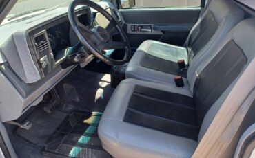 Chevy-c1500-1991-custom-1