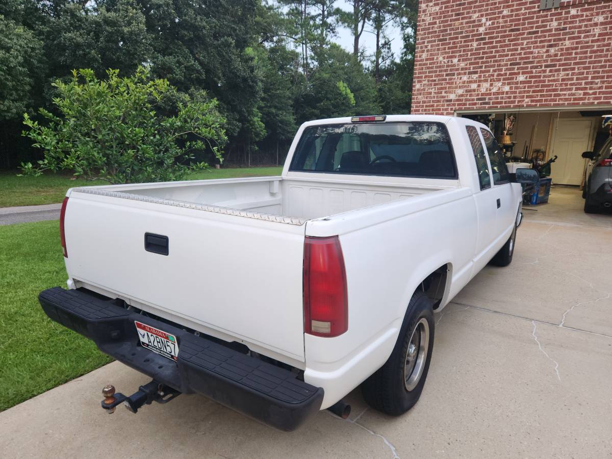 Chevy-c1500-1995-white-2