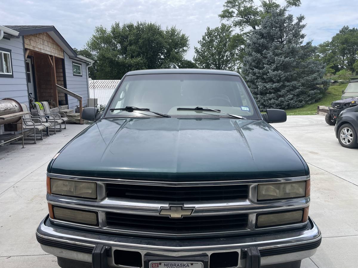 Chevy-c1500-diesel-1995-green-8