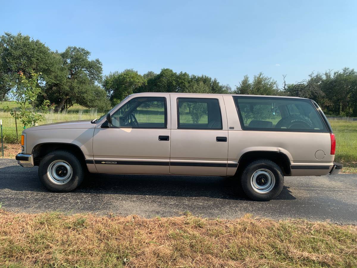 Chevy-c1500-suburban-1992-1