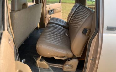 Chevy-c1500-suburban-1992-10