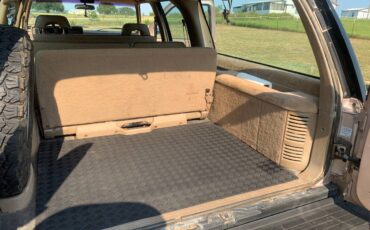 Chevy-c1500-suburban-1992-15