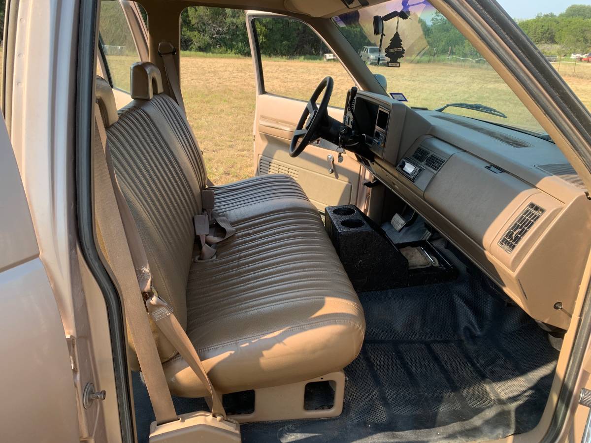 Chevy-c1500-suburban-1992-19