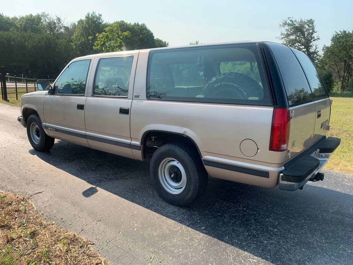 Chevy-c1500-suburban-1992-2
