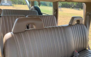 Chevy-c1500-suburban-1992-20