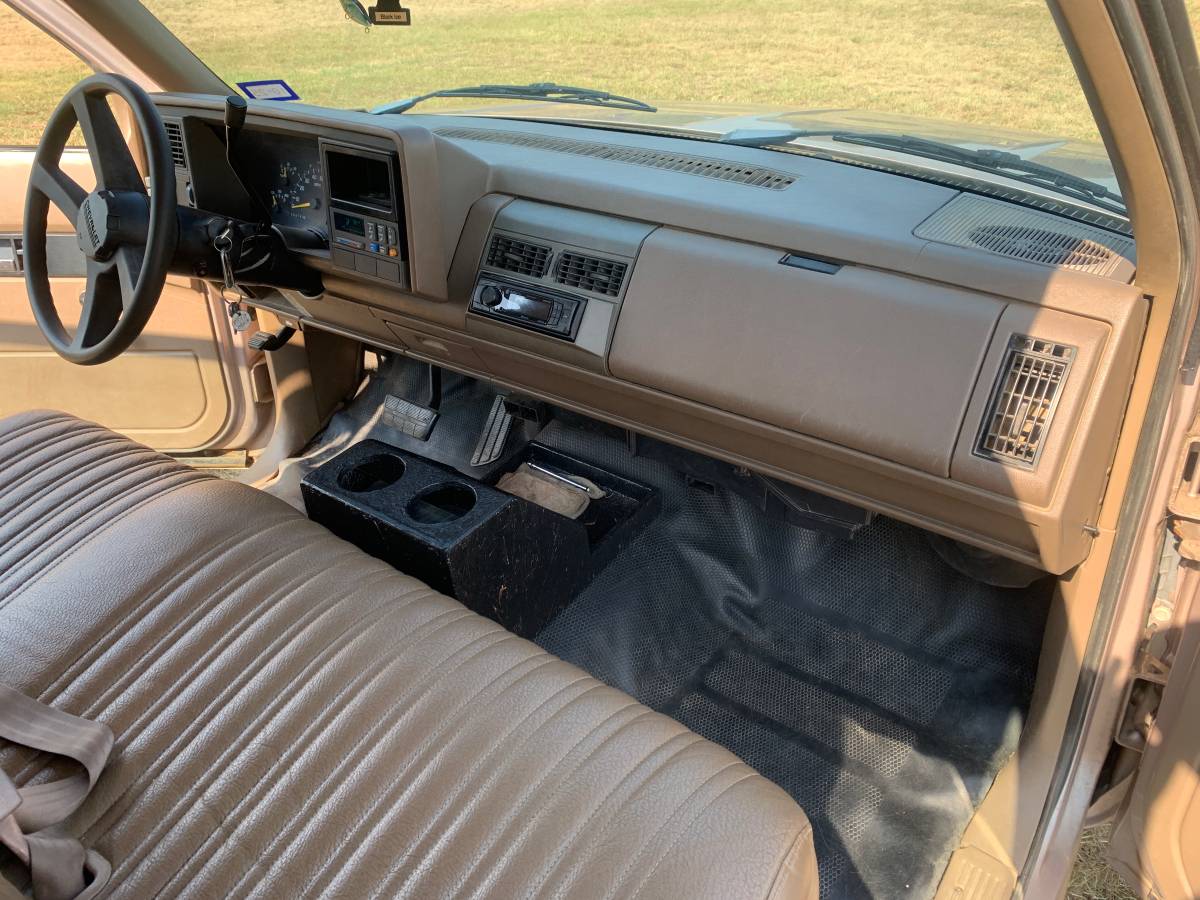 Chevy-c1500-suburban-1992-21
