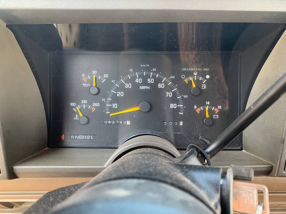 Chevy-c1500-suburban-1992-22