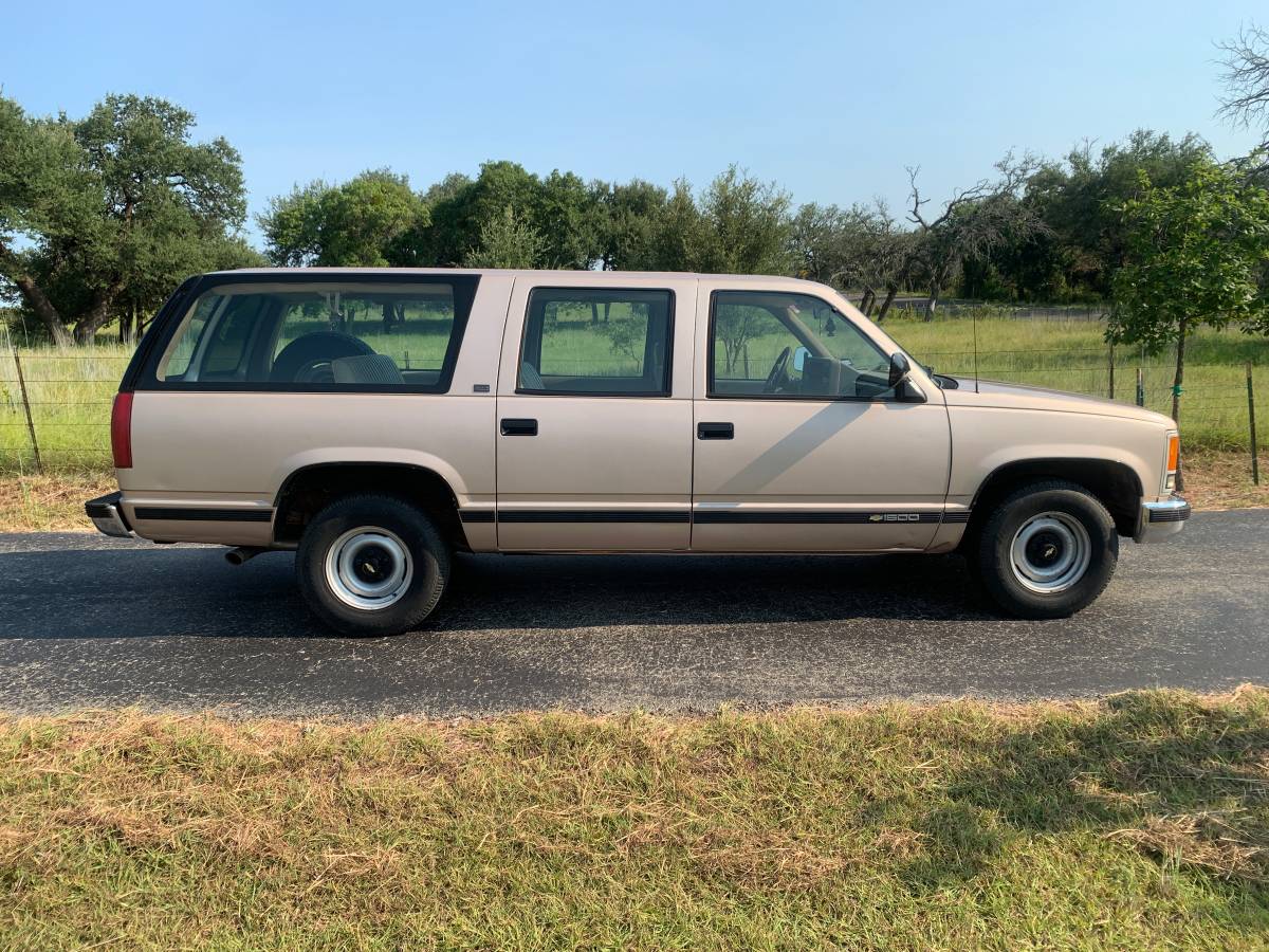 Chevy-c1500-suburban-1992-8