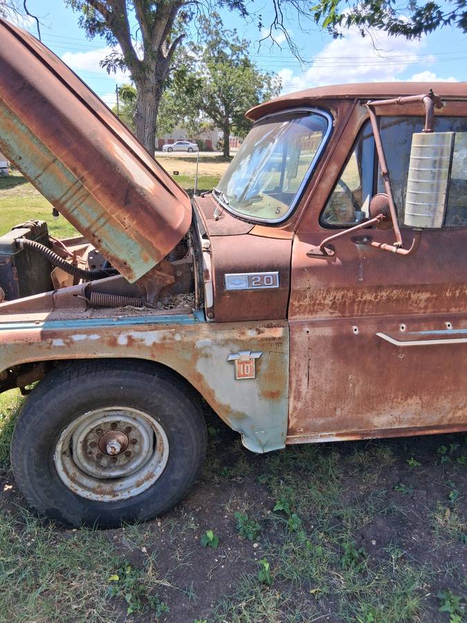 Chevy-c20-1965-11