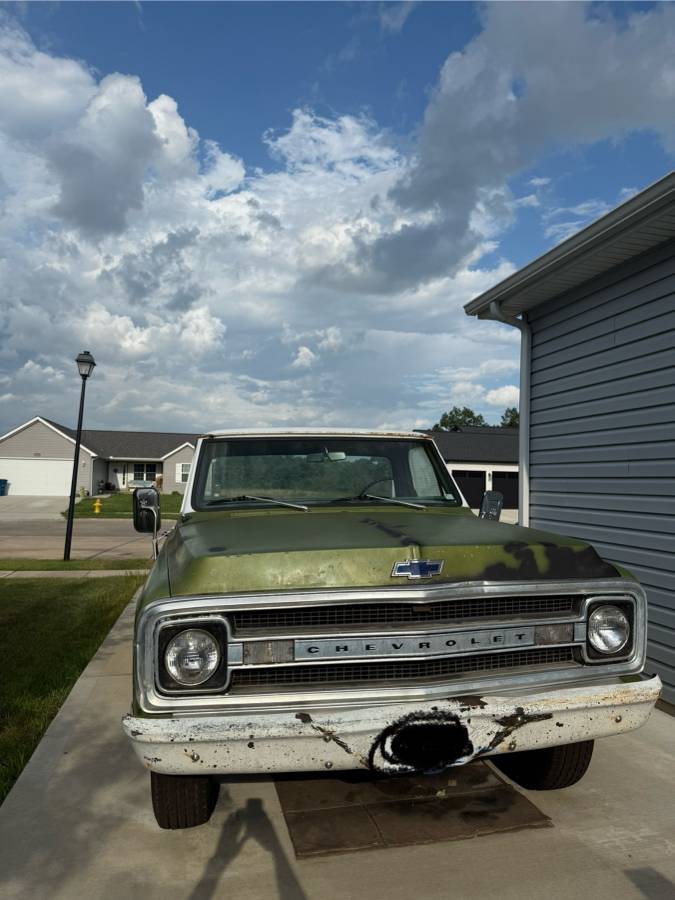 Chevy-c20-1969-green-1