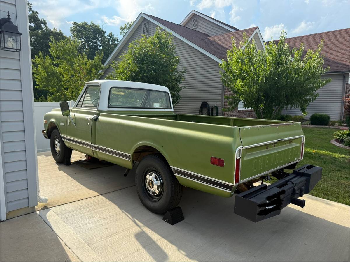 Chevy-c20-1969-green-2