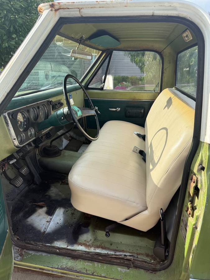 Chevy-c20-1969-green-3