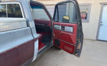 Chevy-c20-1978-grey-11