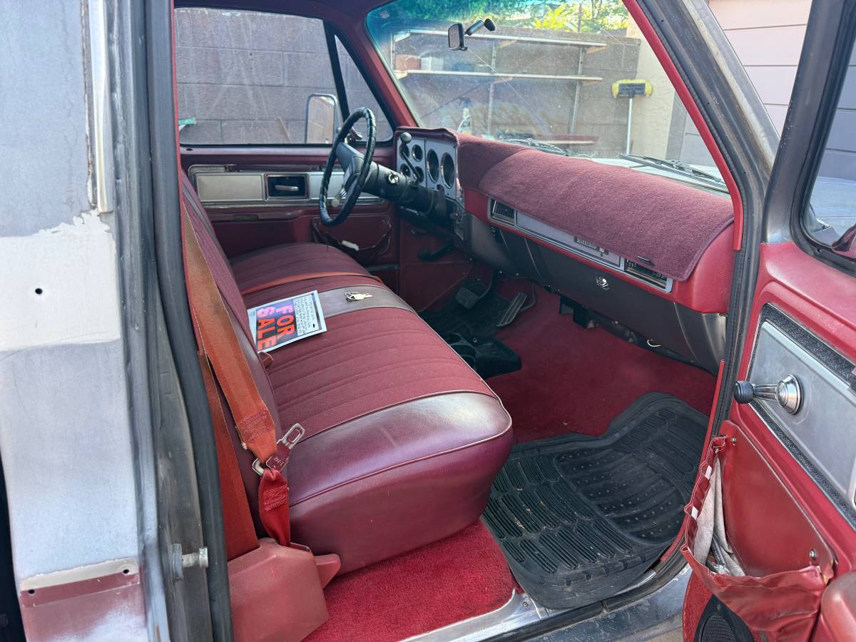 Chevy-c20-1978-grey-6