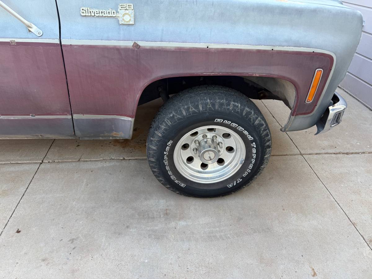 Chevy-c20-1978-grey-7