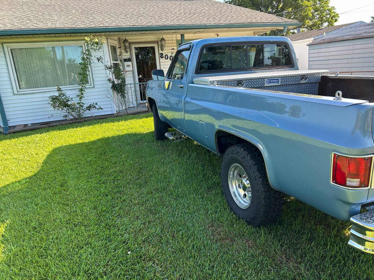 Chevy-c20-1980-blue-8