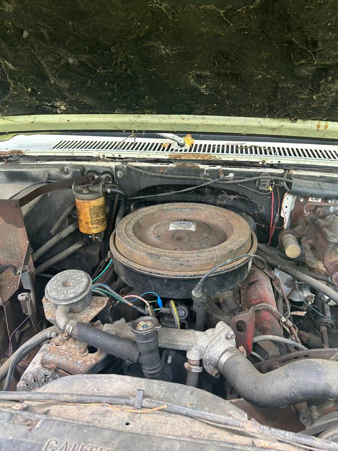 Chevy-c20-diesel-1983-12