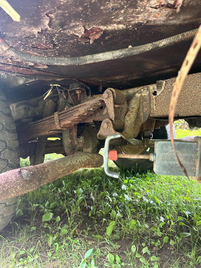 Chevy-c20-diesel-1983-8