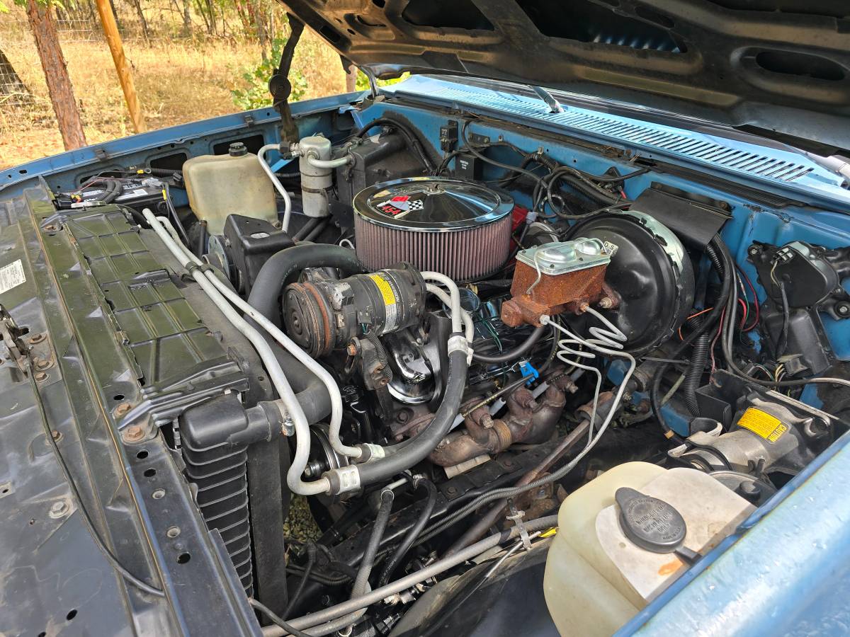 Chevy-c20-silverado-1985-10