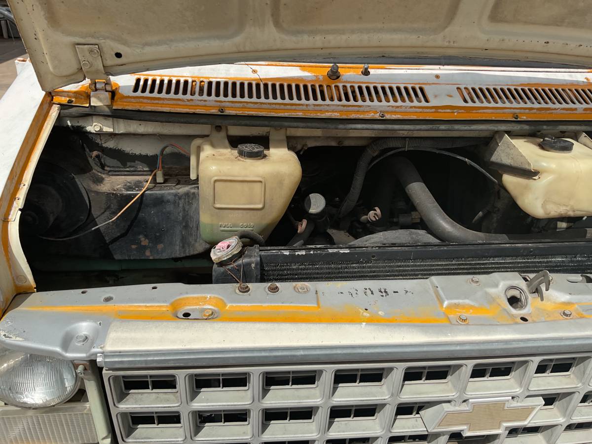 Chevy-c30-1980-yellow-1