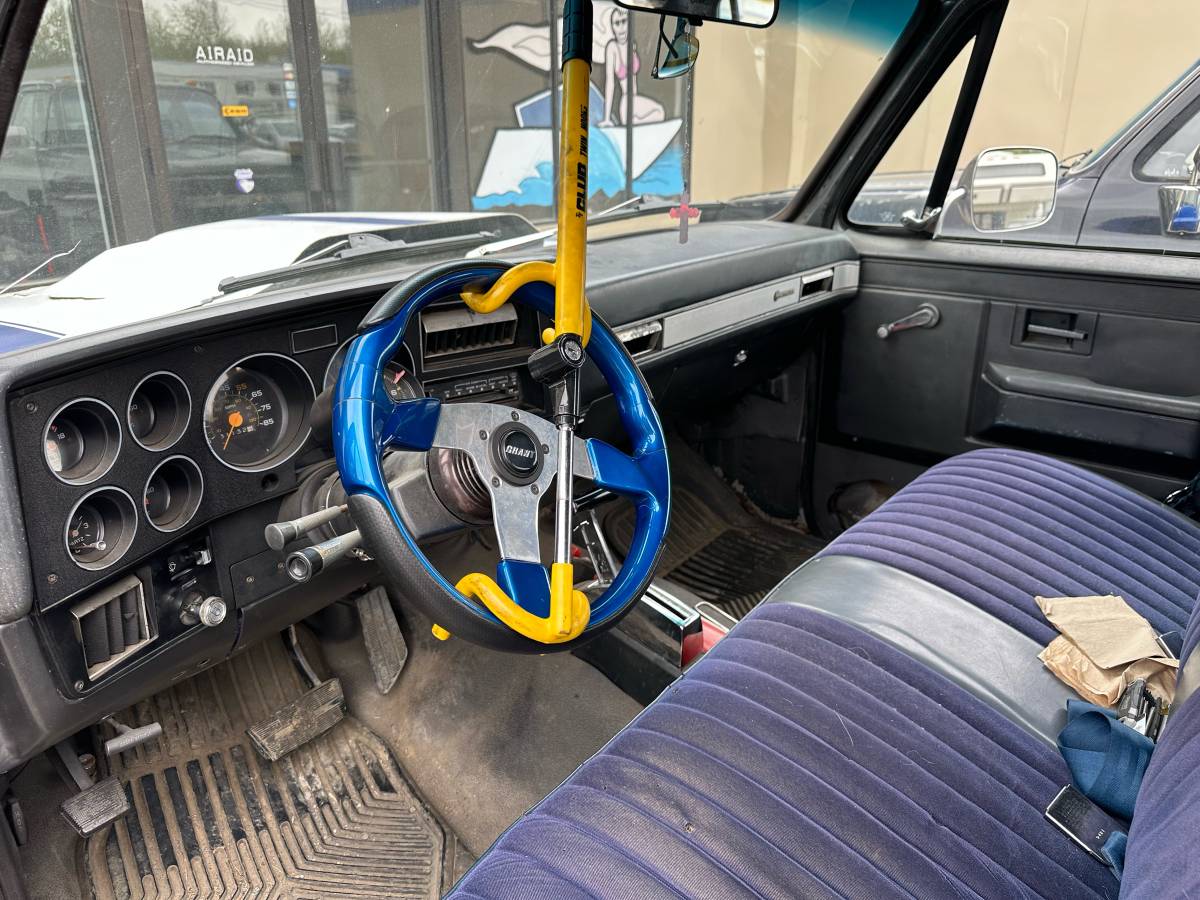 Chevy-c30-1982-blue-3