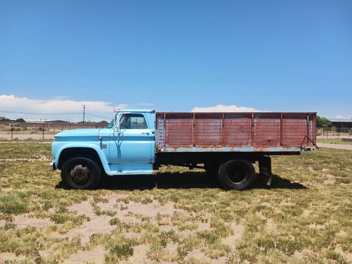 Chevy-c60-1966-blue-1