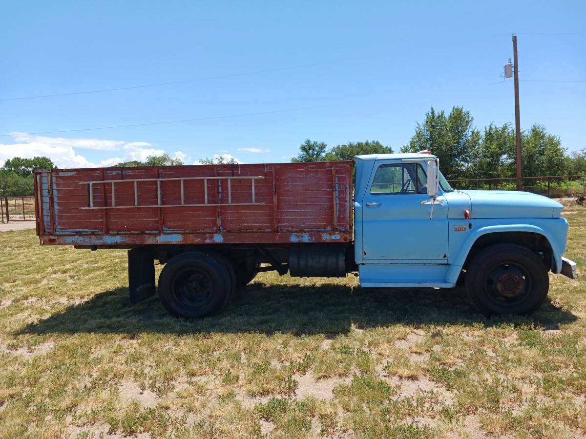 Chevy-c60-1966-blue-4