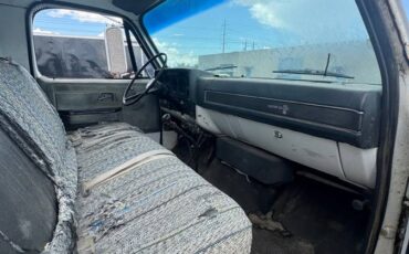 Chevy-c70-1982-white-10