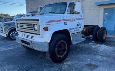 Chevy-c70-1982-white-19