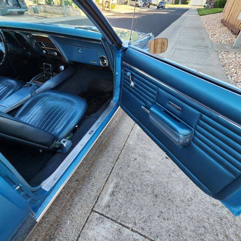 Chevy-camaro-1968-18
