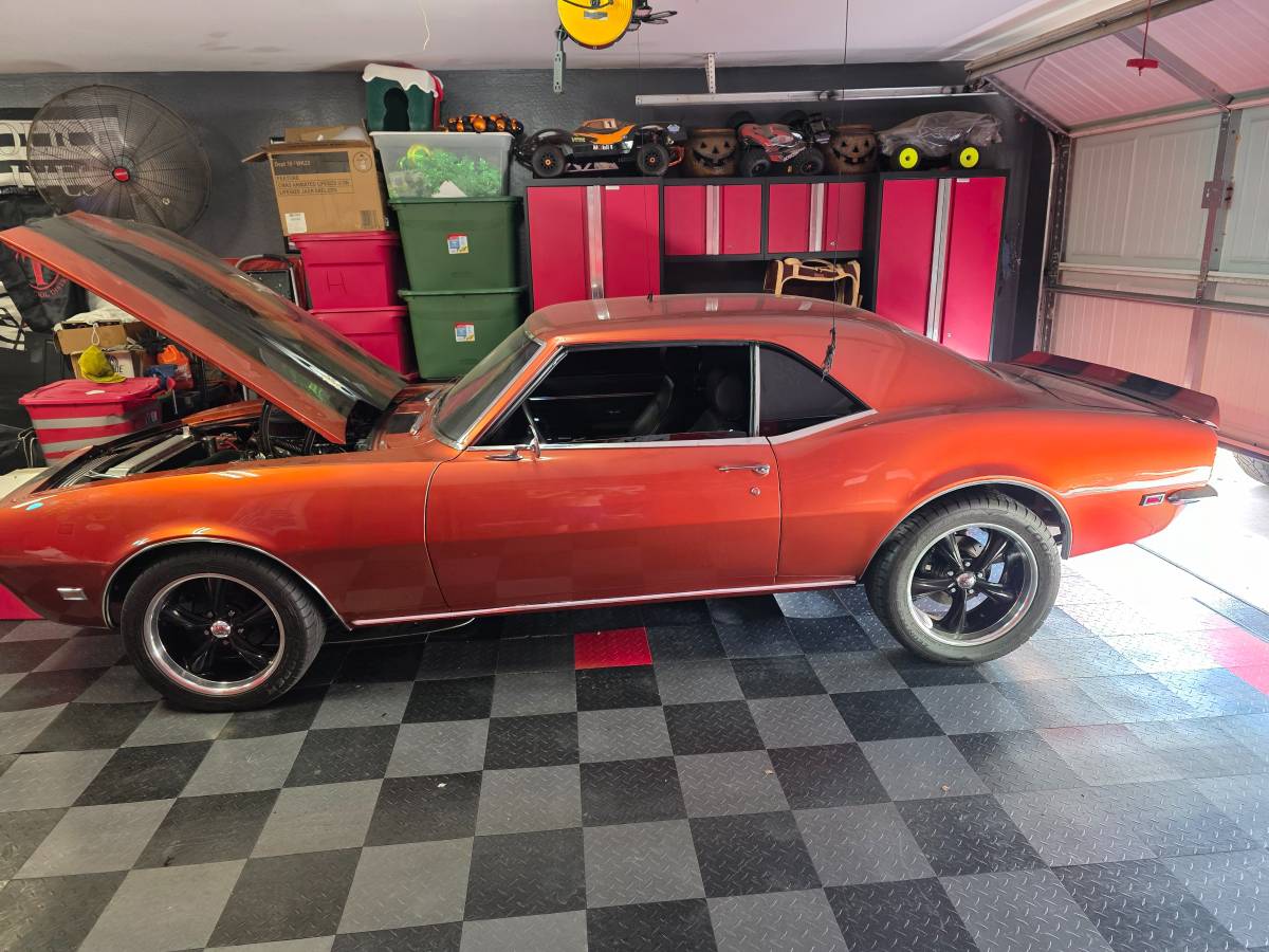 Chevy-camaro-1968-custom-1