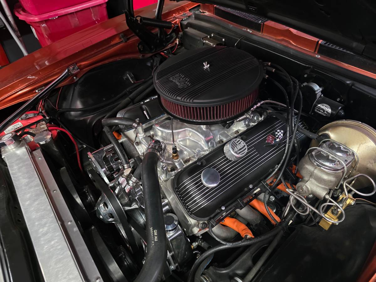 Chevy-camaro-1968-custom-2