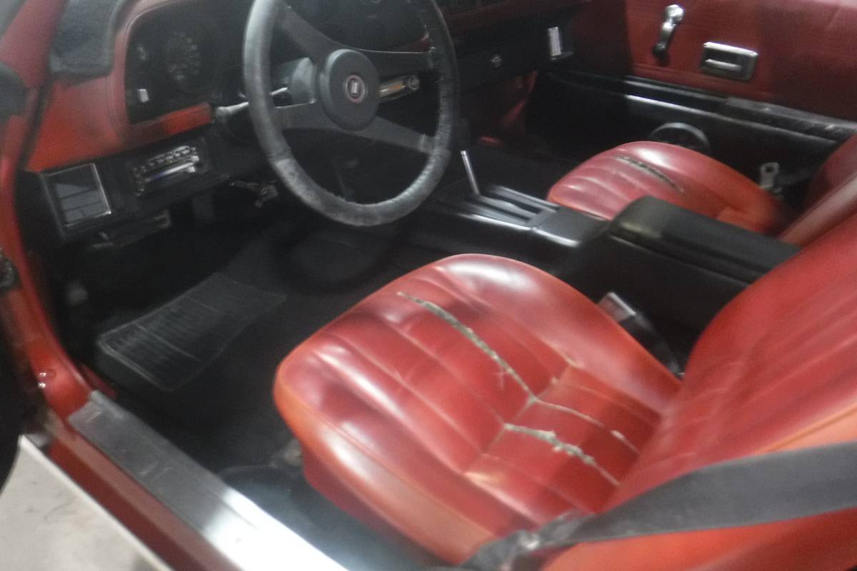 Chevy-camaro-1976-7