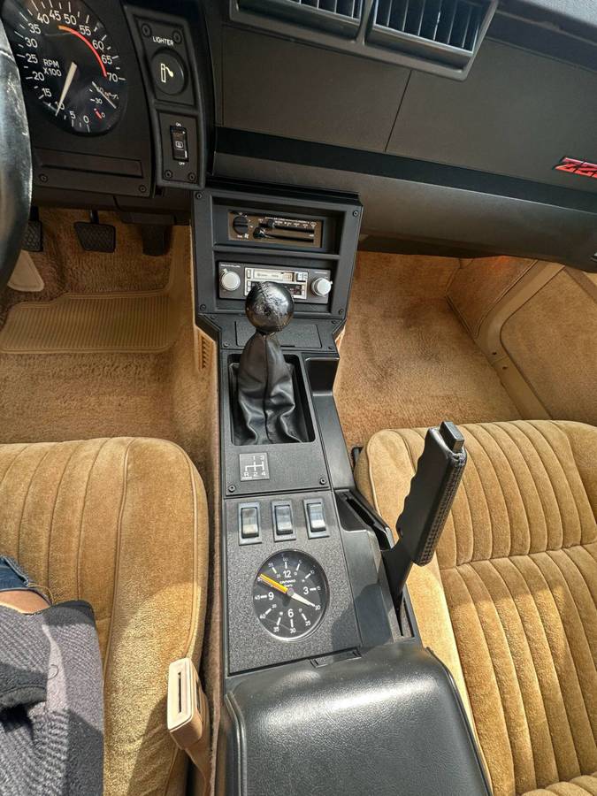 Chevy-camaro-1982-red-11
