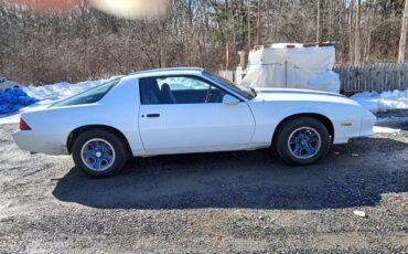 Chevy-camaro-1983-white-1