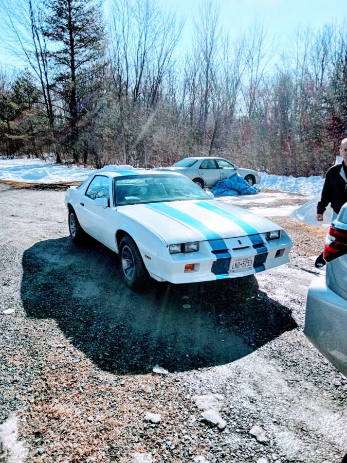 Chevy-camaro-1983-white