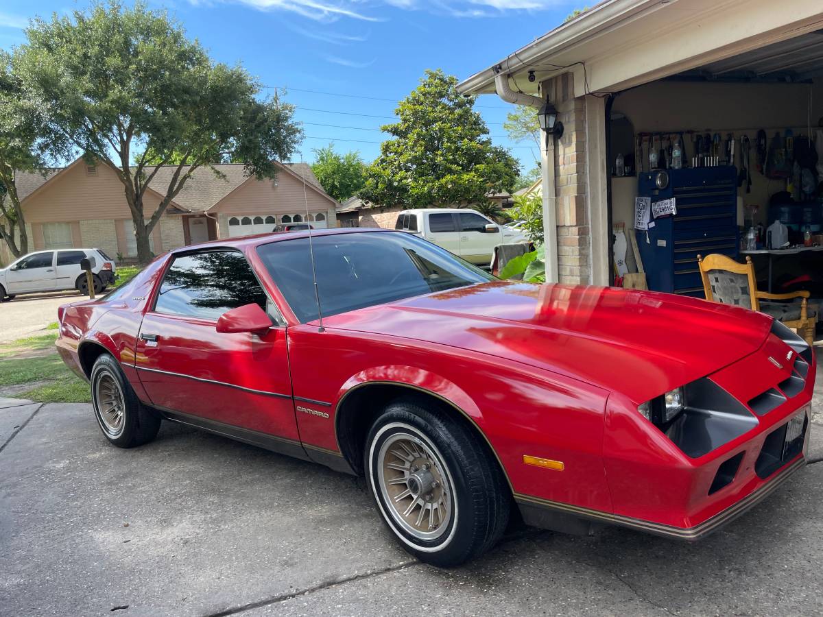 Chevy-camaro-1984-red-3