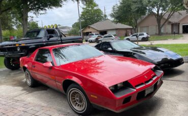 Chevy-camaro-1984-red-4