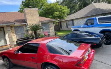 Chevy-camaro-1984-red-6