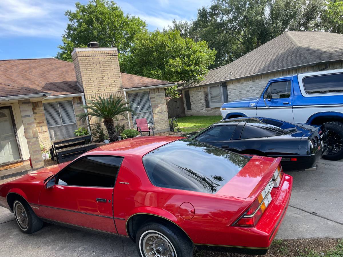 Chevy-camaro-1984-red-6